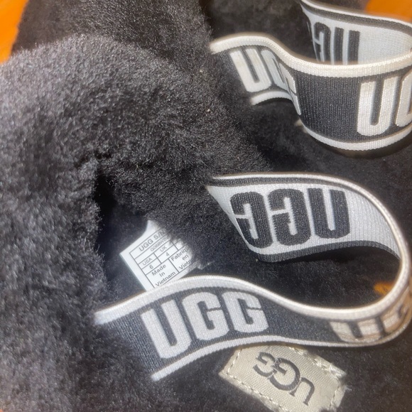 Ugg fluff yea slides - Picture 3 of 3